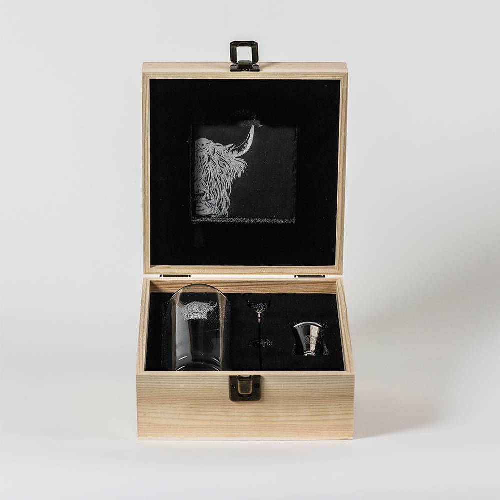 Gin Gift Set with Engraved Highland Cow Design